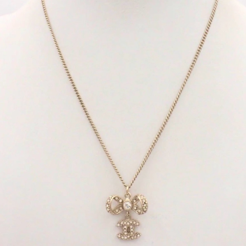 Auth🔥CHANEL Crystal Bow Necklace🌸W/ free COA /Chanel Box-EUC - Picture 14 of 15